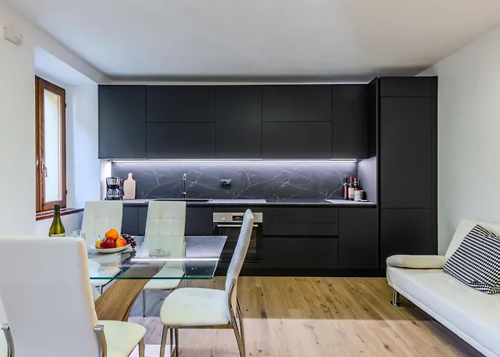 Lägenhet La Scaletta By Interhome Dongo