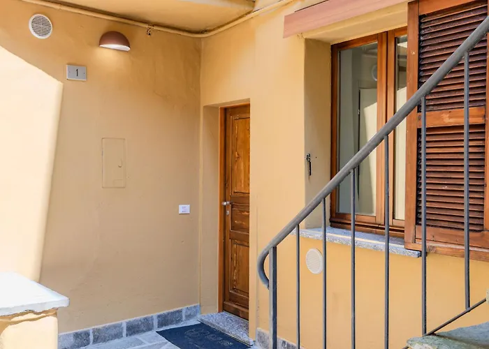 Lägenhet La Scaletta By Interhome Dongo